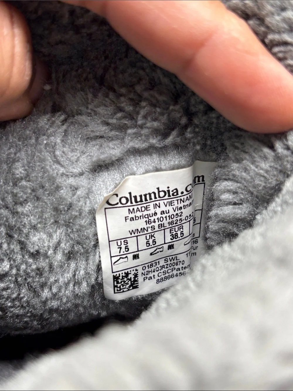 Columbia Women's Gray Quilted Lace-Up Winter Boots, SZ 7.5, box 59
